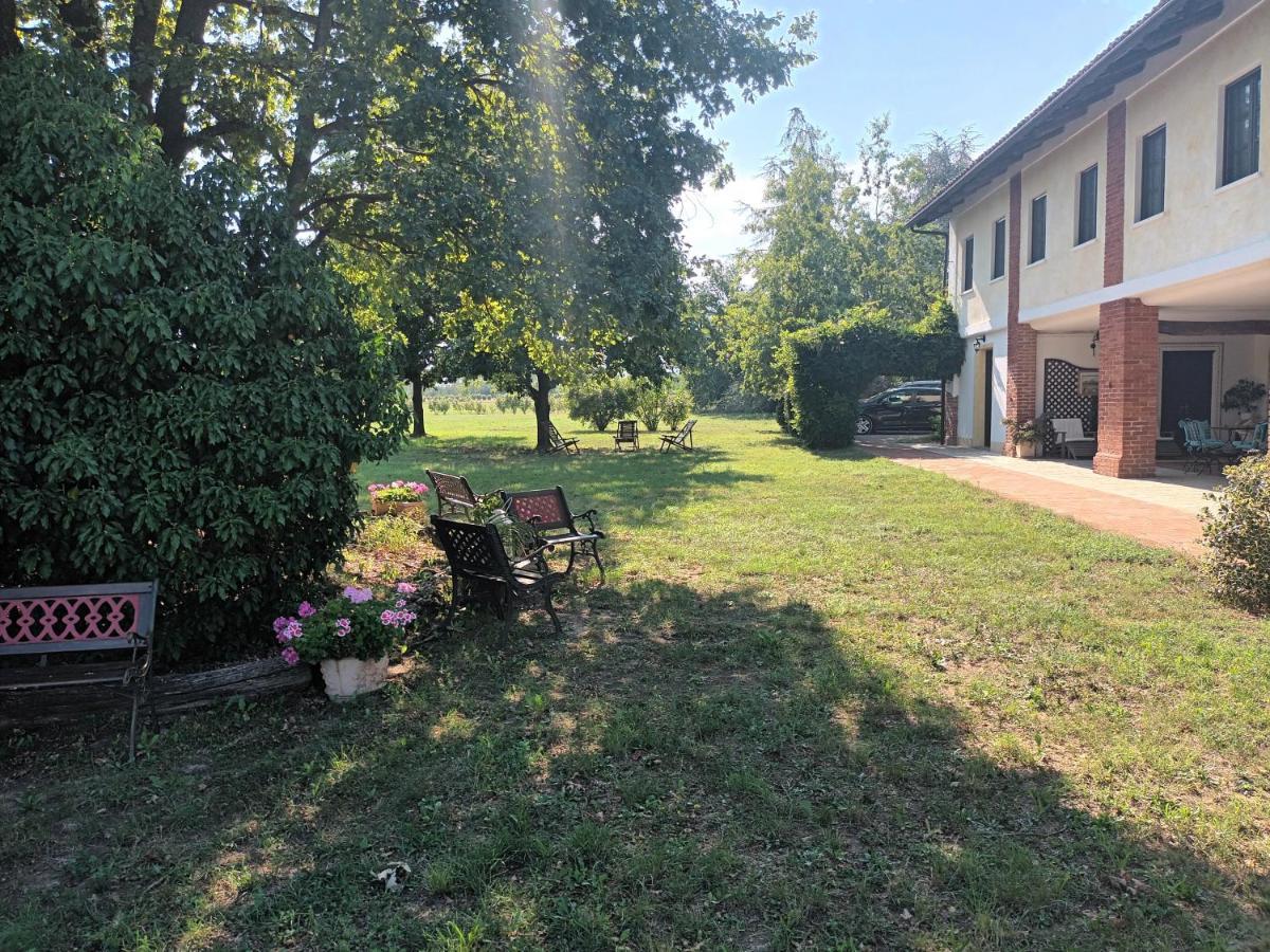 Guest House La Carolina Tigliole Exterior foto