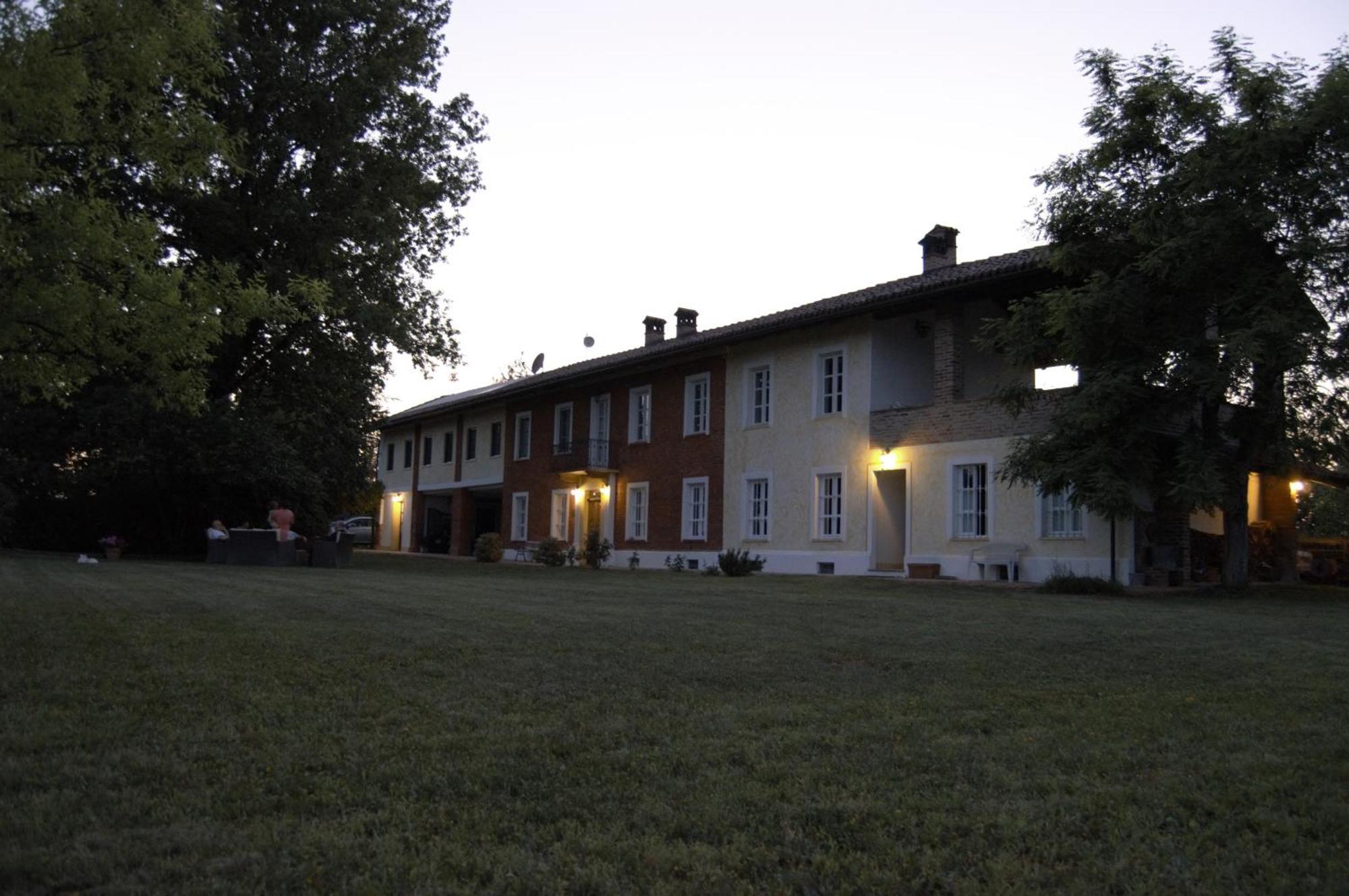 Guest House La Carolina Tigliole Exterior foto